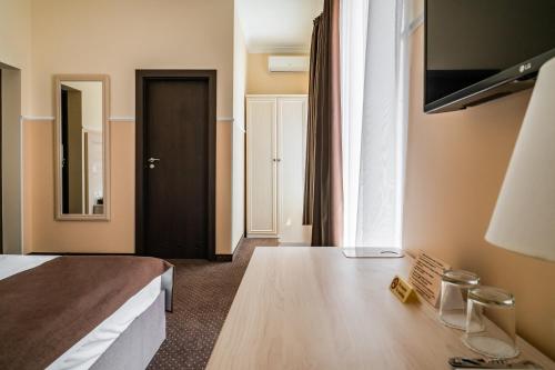 Potemkinn Hotel - image 4