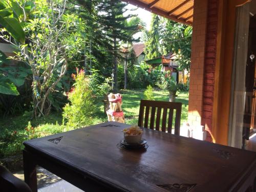 Barclona Guesthouses Lovina - Bubunan