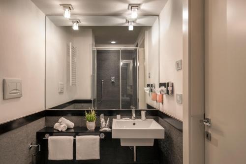 Suitedreams - image 10