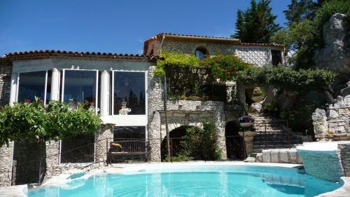 Villa de 4 chambres avec piscine privee jardin amenage et wifi a Lussan - Location, gîte - Lussan