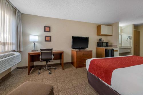 Comfort Inn Denver Southeast Area Room Type - King Room - Non-Smoking