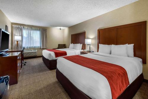 2 double beds