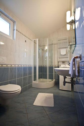 Comfort Studio  with Balcony (4 Adults)  image 2