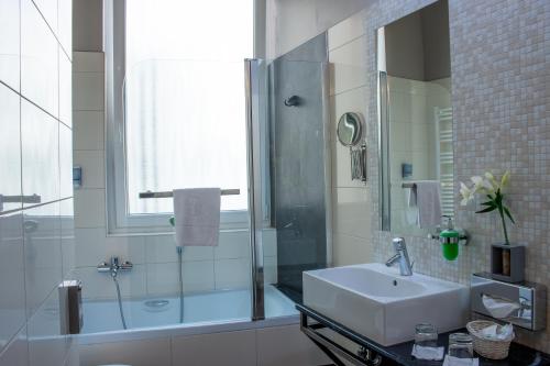 Carat Boutique Hotel - image 13