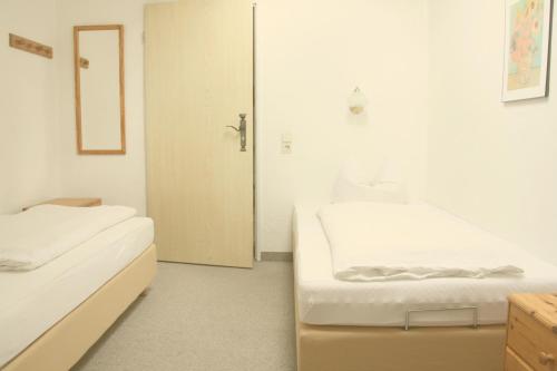 Landhotel Huberhof - image 11