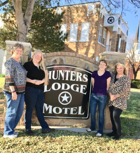 Hunters Lodge Motel