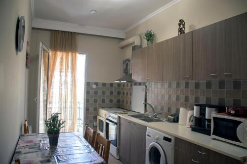  Loreena' s house in Thessaloniki