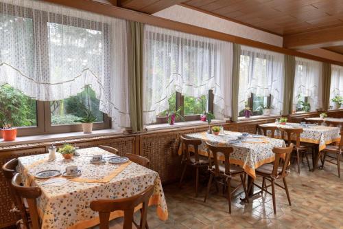 Restaurante, Pension Wienerstub'n in Baden