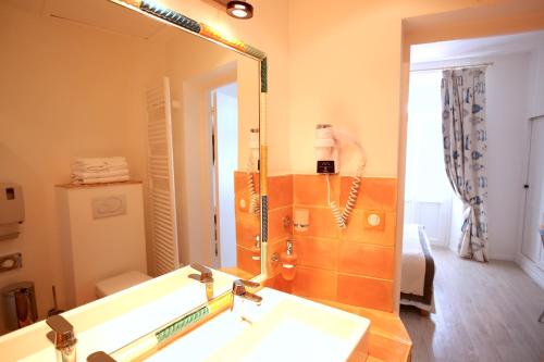 Hotel Royal Bon Repos - main image