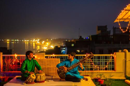 Wander Station Varanasi