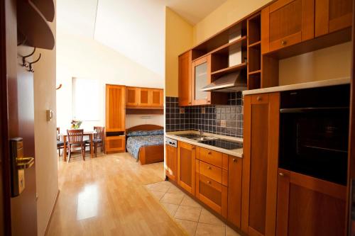 Comfort Studio  with Balcony (4 Adults)  image 4