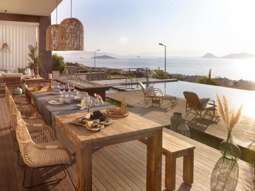 Turgutreis Villa Sleeps 12 Pool Air Con WiFi