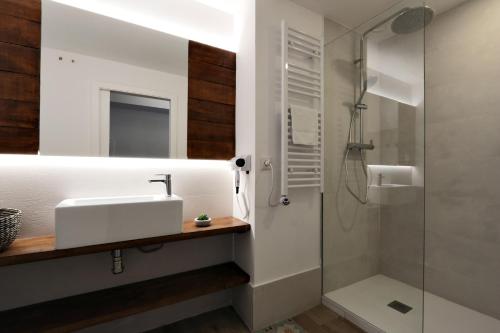 ClassBedroom Port Ramblas - image 11