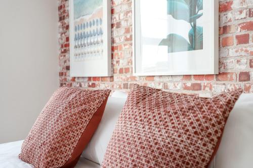 Executive Apartments - image 3