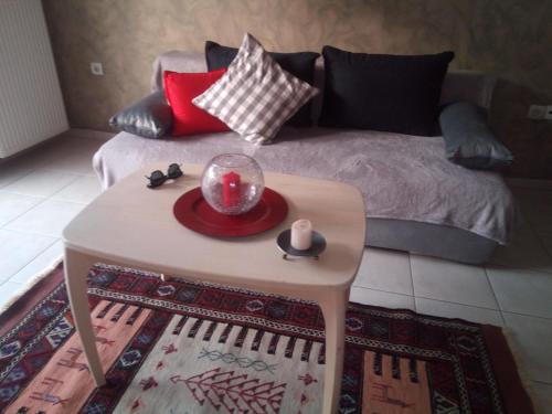  Small house in North Euosmos, Unterkunft in Thessaloniki