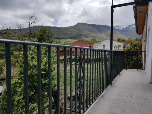 Erkély/terasz, Casa Rural Las Chorreras in Navalonguilla