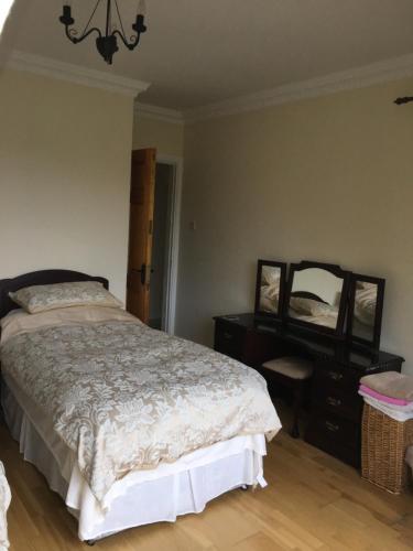 2 twin beds