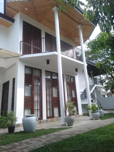 Three-Bedroom Suite room in Surf Sea Breeze Apartments