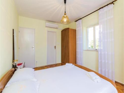  One-Bedroom Apartment in Zaton in Zaton
