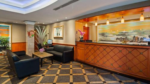 Best Western Queens Court in Queens, USA