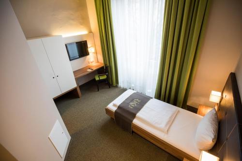 RiKu HOTEL Neu-Ulm - image 2
