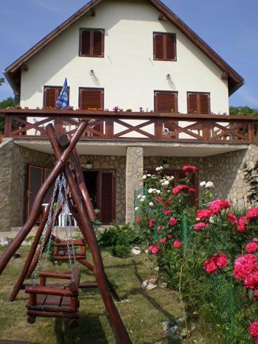  Vulcan Wine Resort Zenit Vendégház in Celldömölk