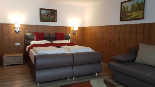 Triple Room image 2