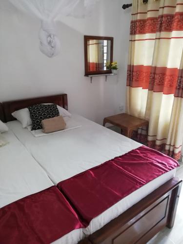 Deluxe Double Room with Balcony image 4