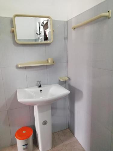 Deluxe Double Room with Balcony image 2