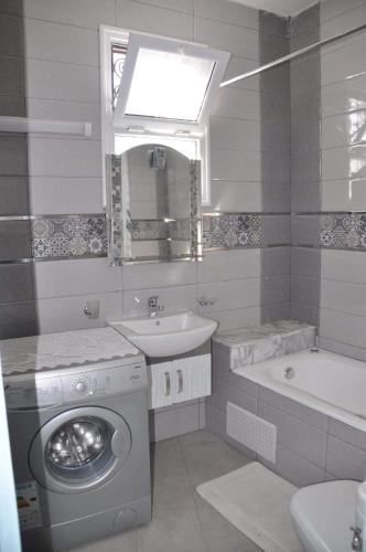 Kamar Mandi, City Apartment sur le port de Mahdia Free Wifi in Mahdia