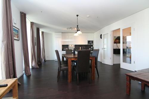 Holiday at Alexanderplatz Apartments - image 5