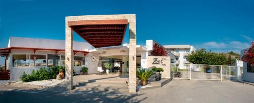 Zoes Hotel & Suites - image 6