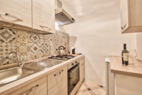 Cozy Navona Apartment - image 6