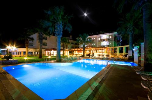 Úszómedence, My Marina Select Hotel in Datca