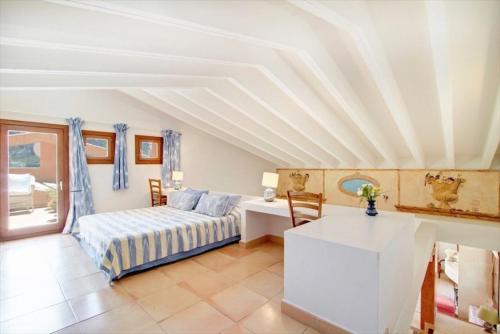 Calvario Town House - image 5