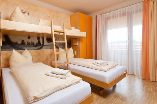 JUFA Hotel Schilcherland Room Type - Triple Room with Balcony