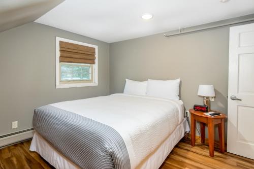 Grey Fox Inn - image 9