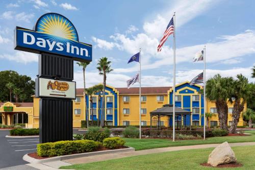 Days Inn by Wyndham Orange Park/Jacksonville