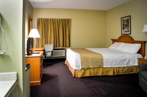 Travelodge by Wyndham St. Louis