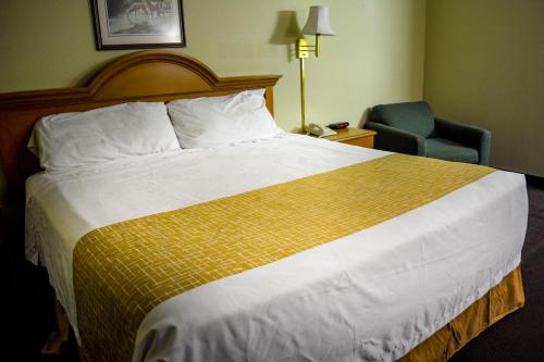 Travelodge by Wyndham St. Louis - image 5