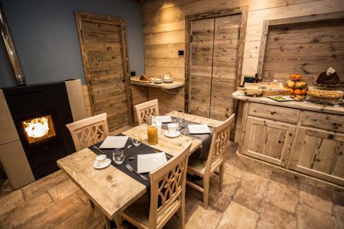 Alpine Rooms Guesthouse - image 3