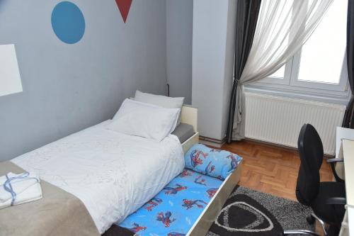 Blue House Apartment - image 3