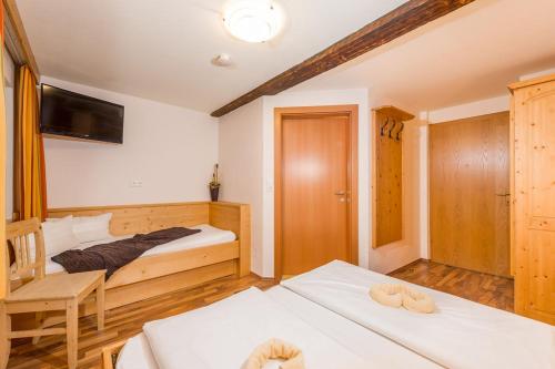 Economy Double Room room in Das kleine Bio Hotel Tiefenbach