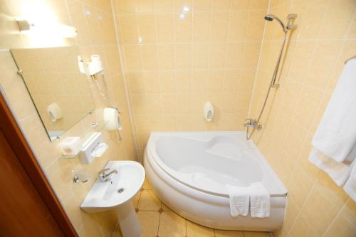 Reikartz Kropivnytskiy Hotel - image 7