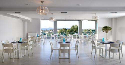 Altamar Hotel - image 8