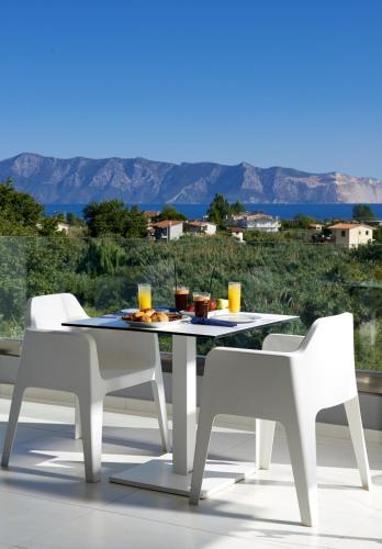 Altamar Hotel - image 6