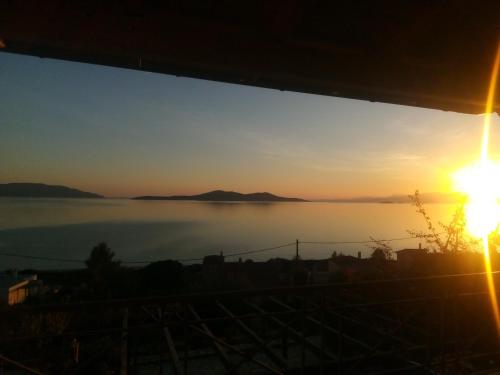  GREECE EVIA ISLAND - Beachfront villa, Pension in Diliso