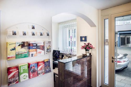 Hotel Domblick Garni - image 5