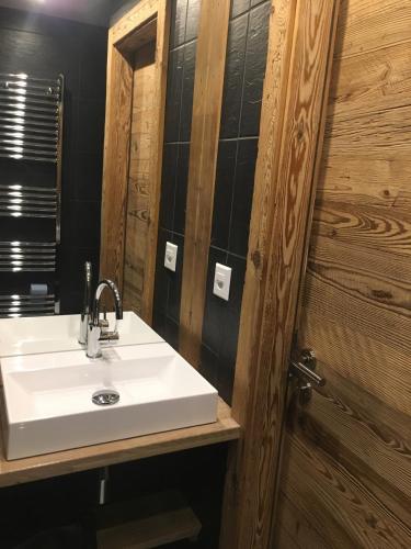 Verbier Medran + Private Sauna - image 9