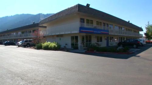 Motel 6 Portland Mall - 205